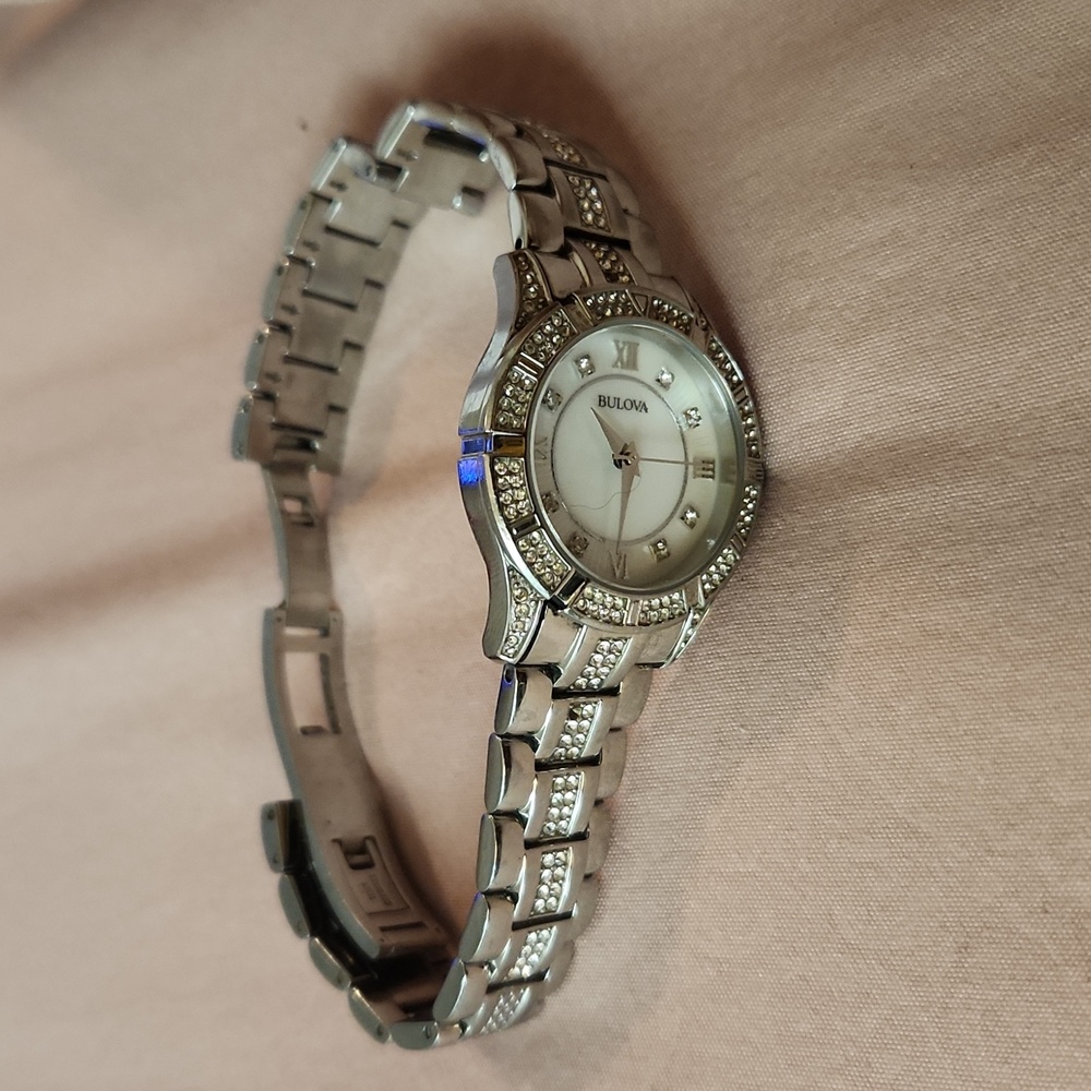 Bulova watch - Picture 5 of 5
